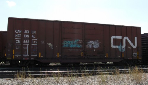CN 558 312
