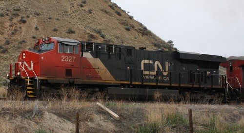 CN 2327