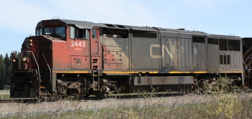 CN 2443